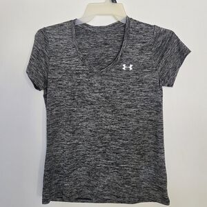 Under Armour Women's Black and White V-Neck Tee Size Medium